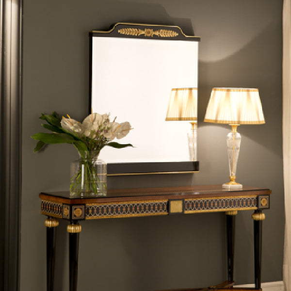 Exquisite Decorative Mirror: A Touch of Classic Elegance