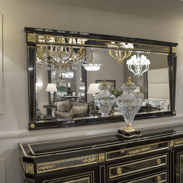 Opulent Rectangular Mirror: A Statement of Luxury and Elegance
