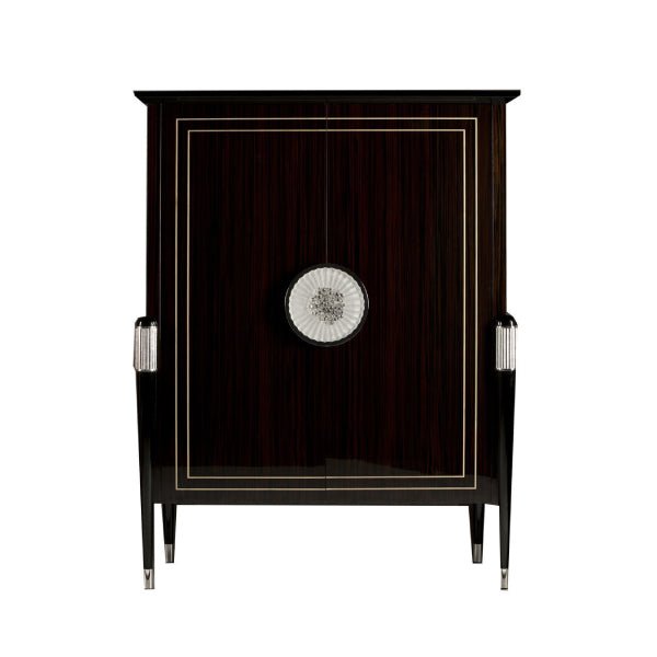 Sophisticated Dining Room with Luxurious Accents