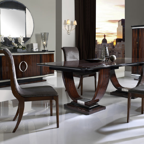 Sophisticated Dining Room Setting with Contemporary Elegance