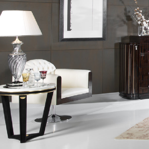 Contemporary Swivel Chair with Elegant Design and Comfort