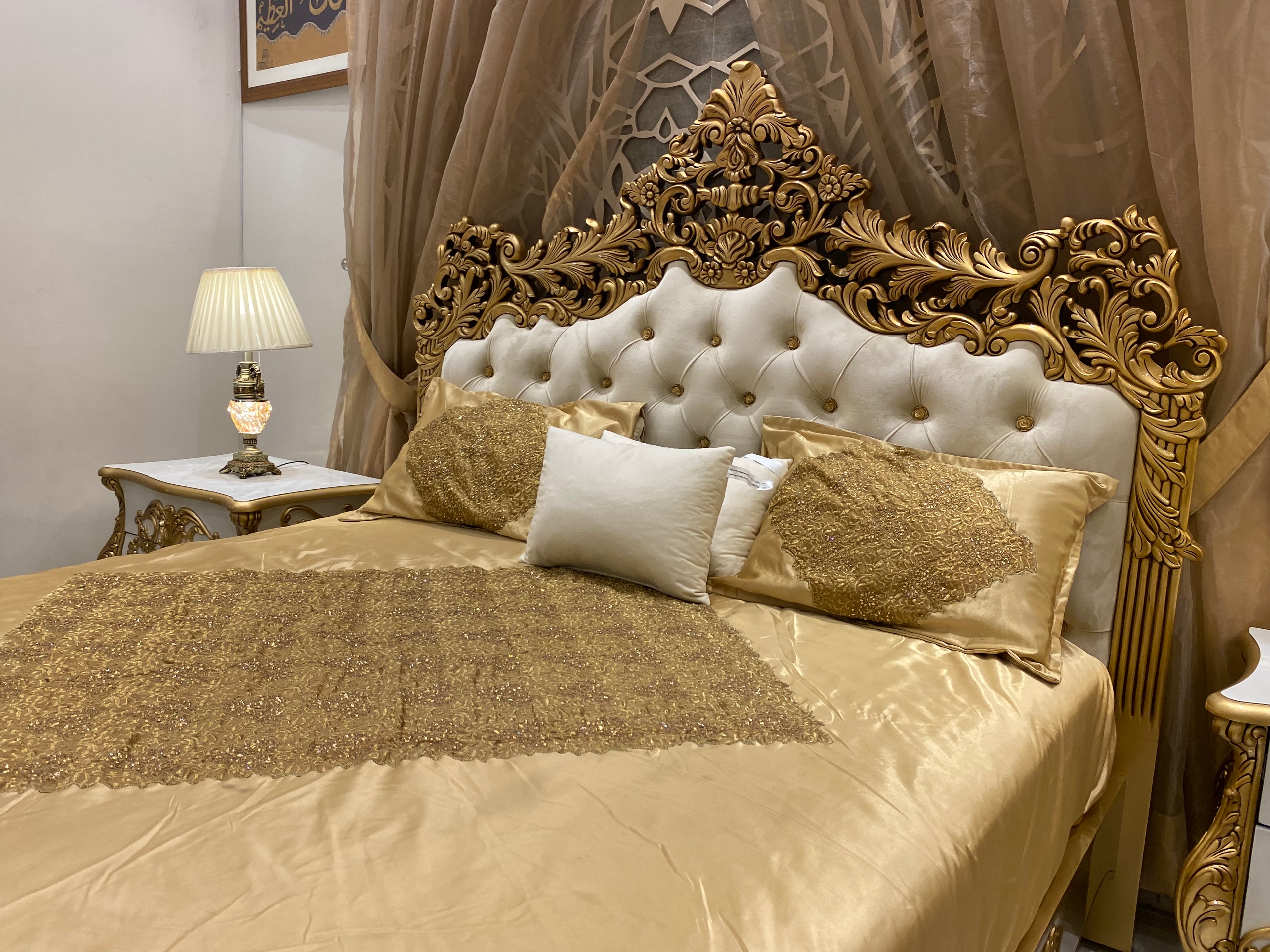 Noor-E-Isphahan Bedroom Set