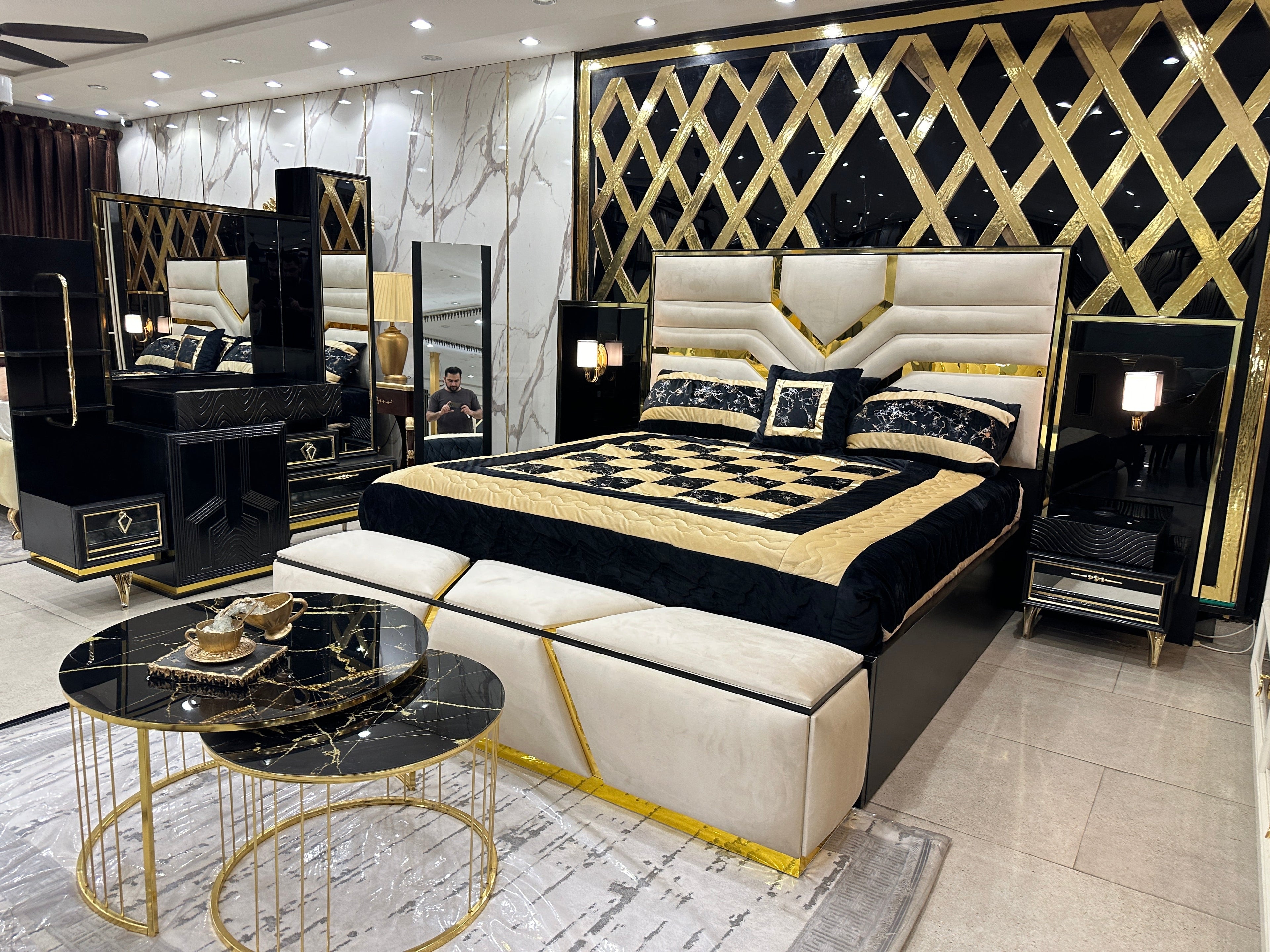 Black Hurshalayam 10015 Bedroom