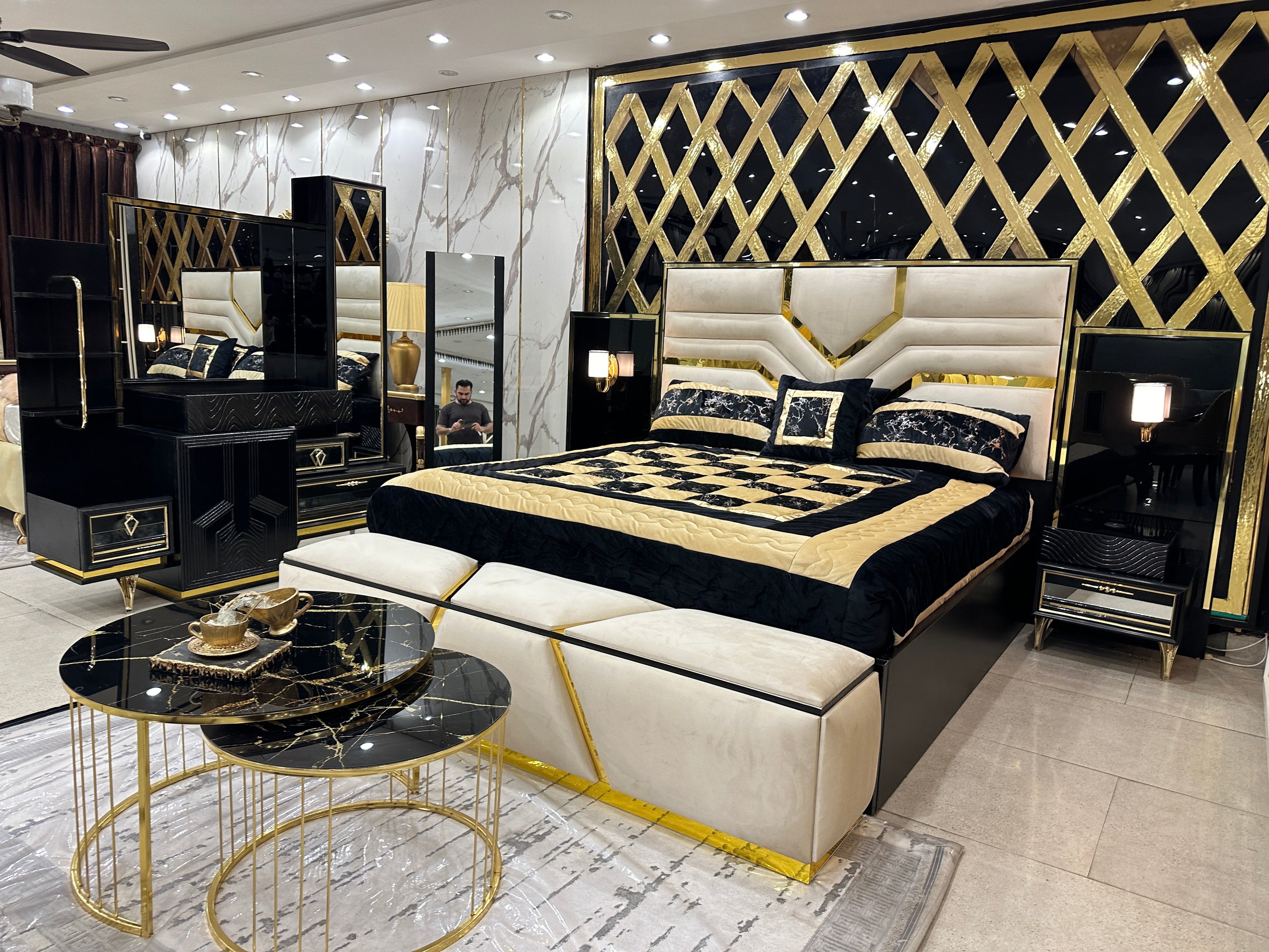 Black Hurshalayam 10015 Bedroom