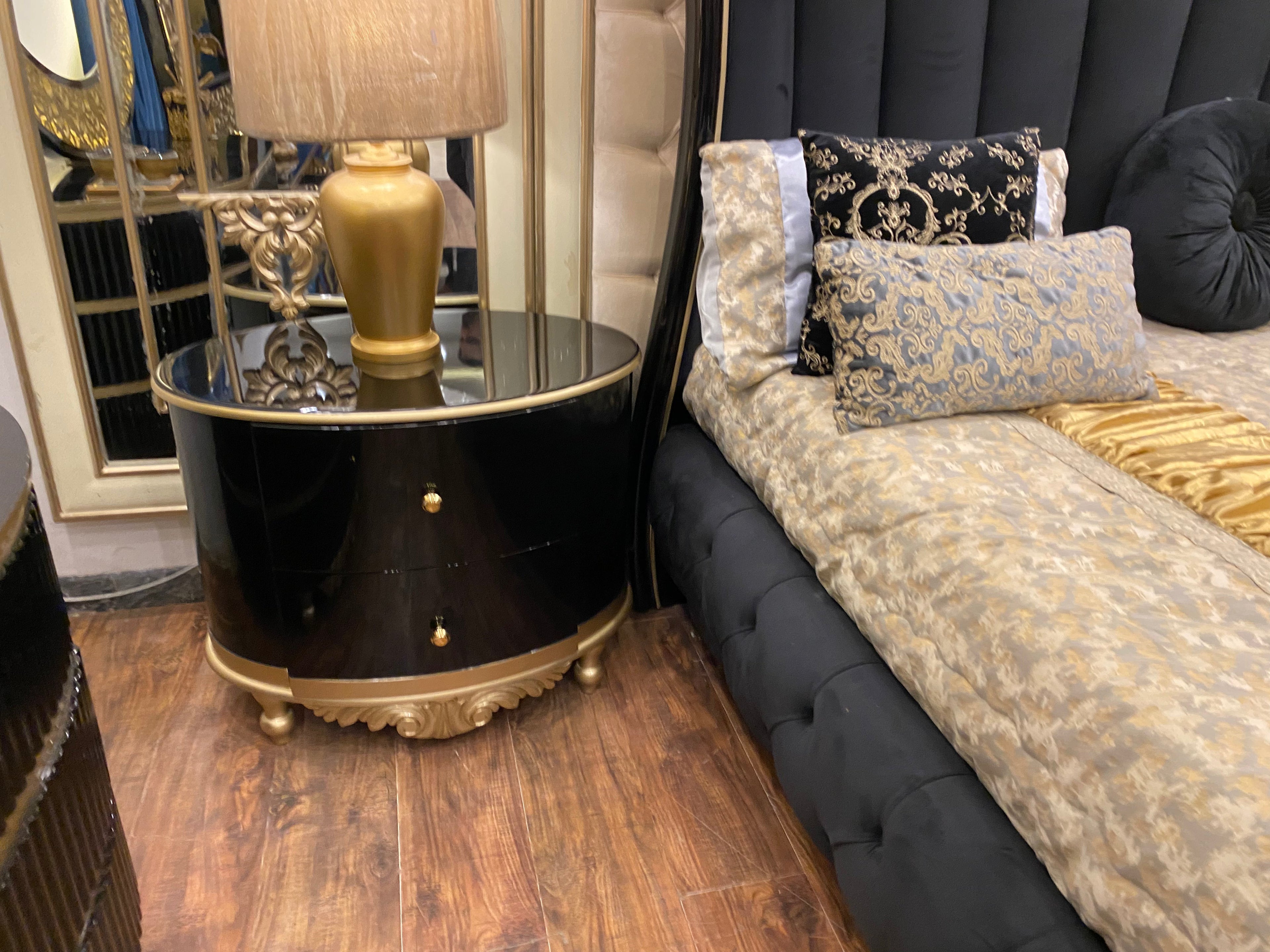 Avlion Black Classic King Set