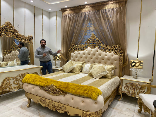 Samnite Classic Bedroom Set by Miracle's