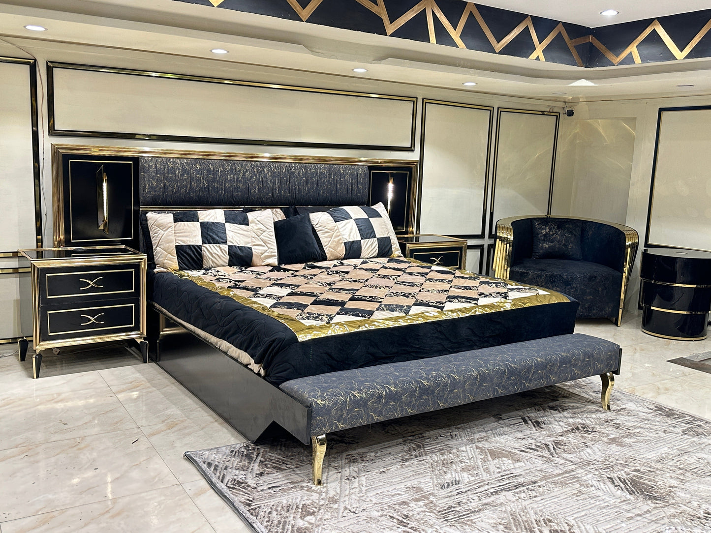 Luxe Noir Bedroom Set – Bold Elegance for Modern Living