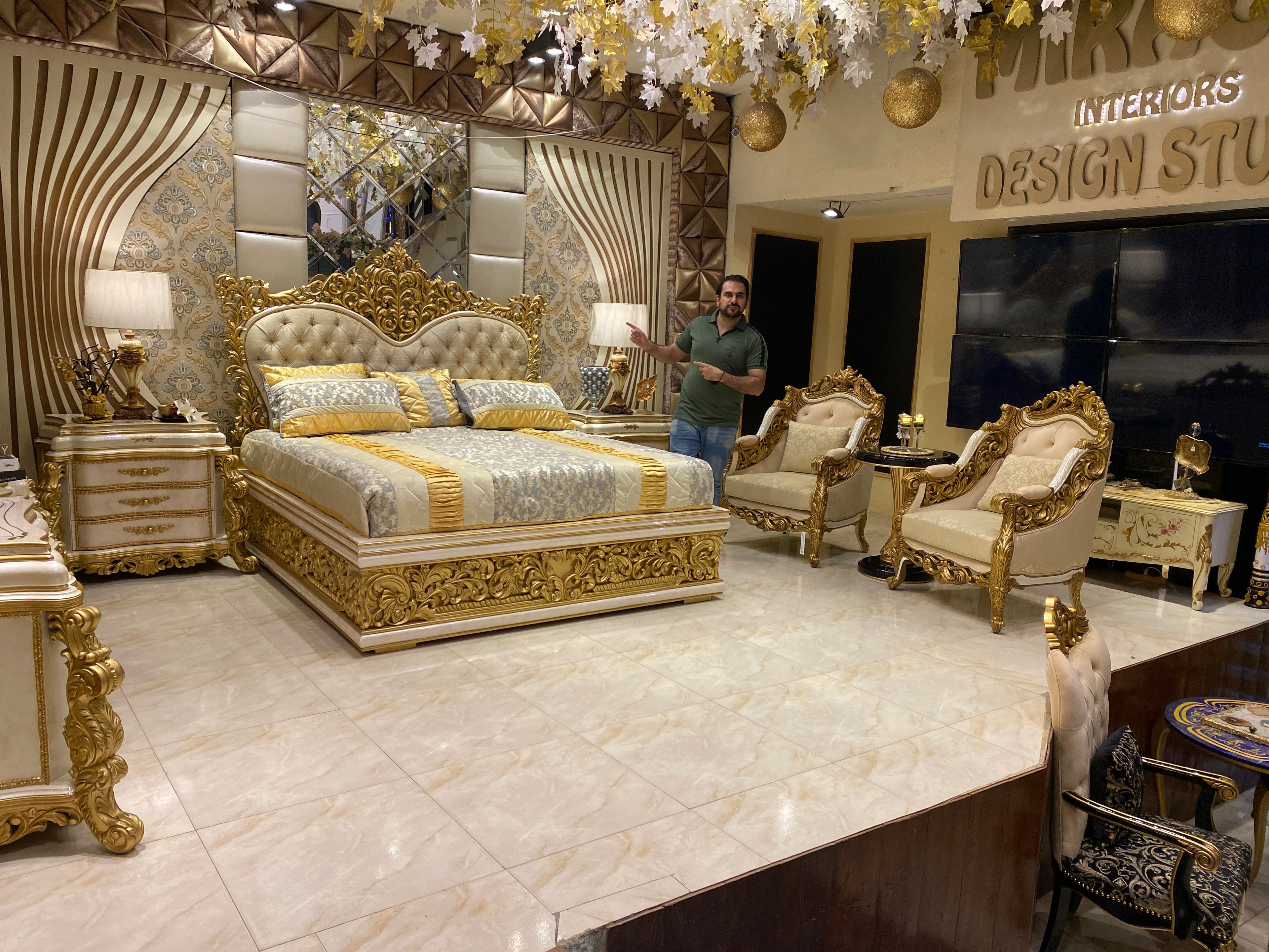 Cambiance Classic Bedroom Set