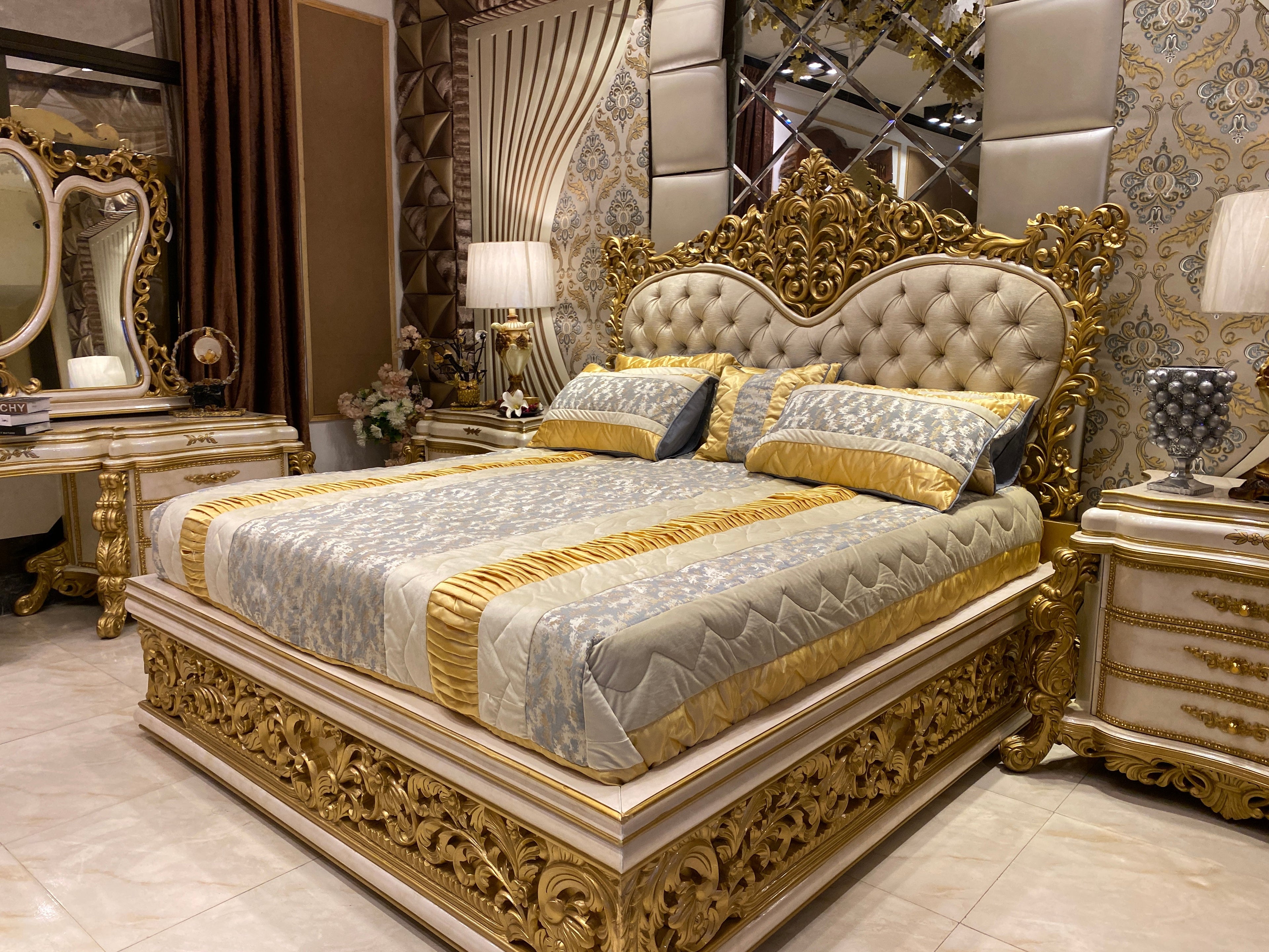 Cambiance Classic Bedroom Set