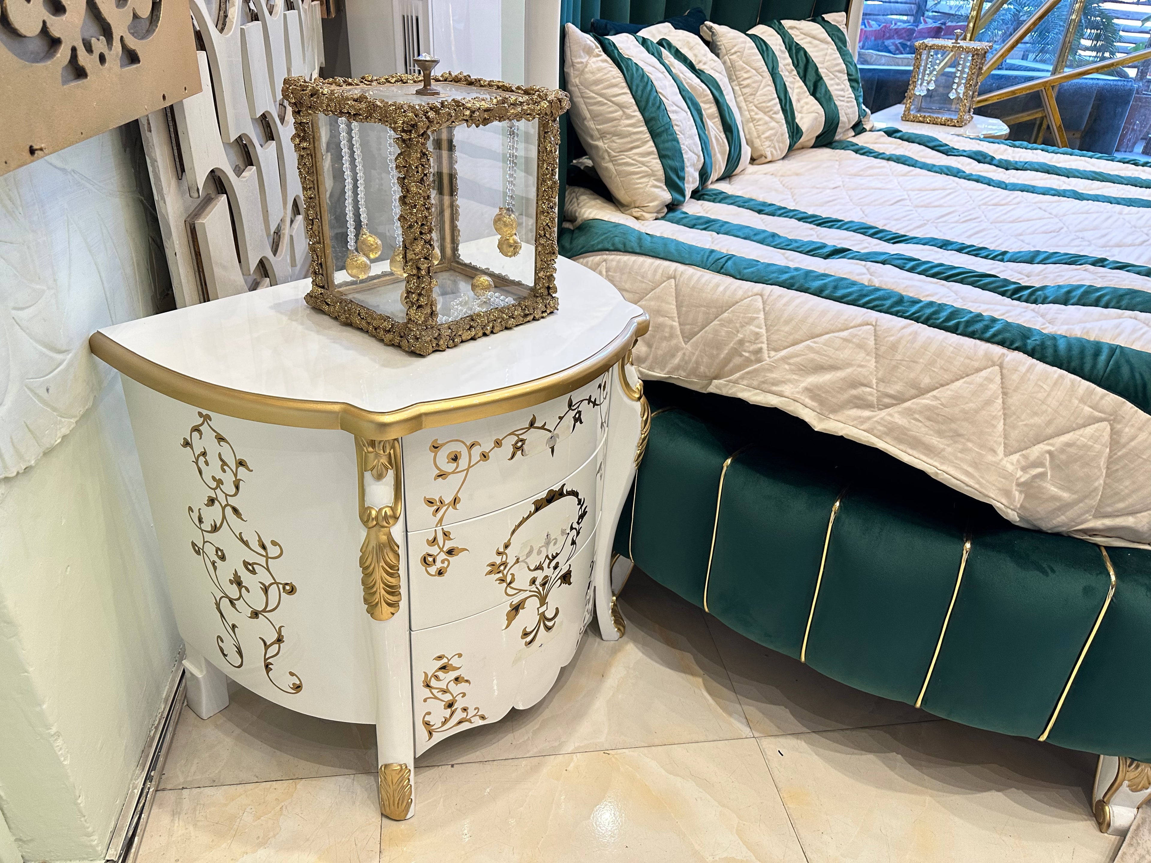 Round Luxury Green Bed