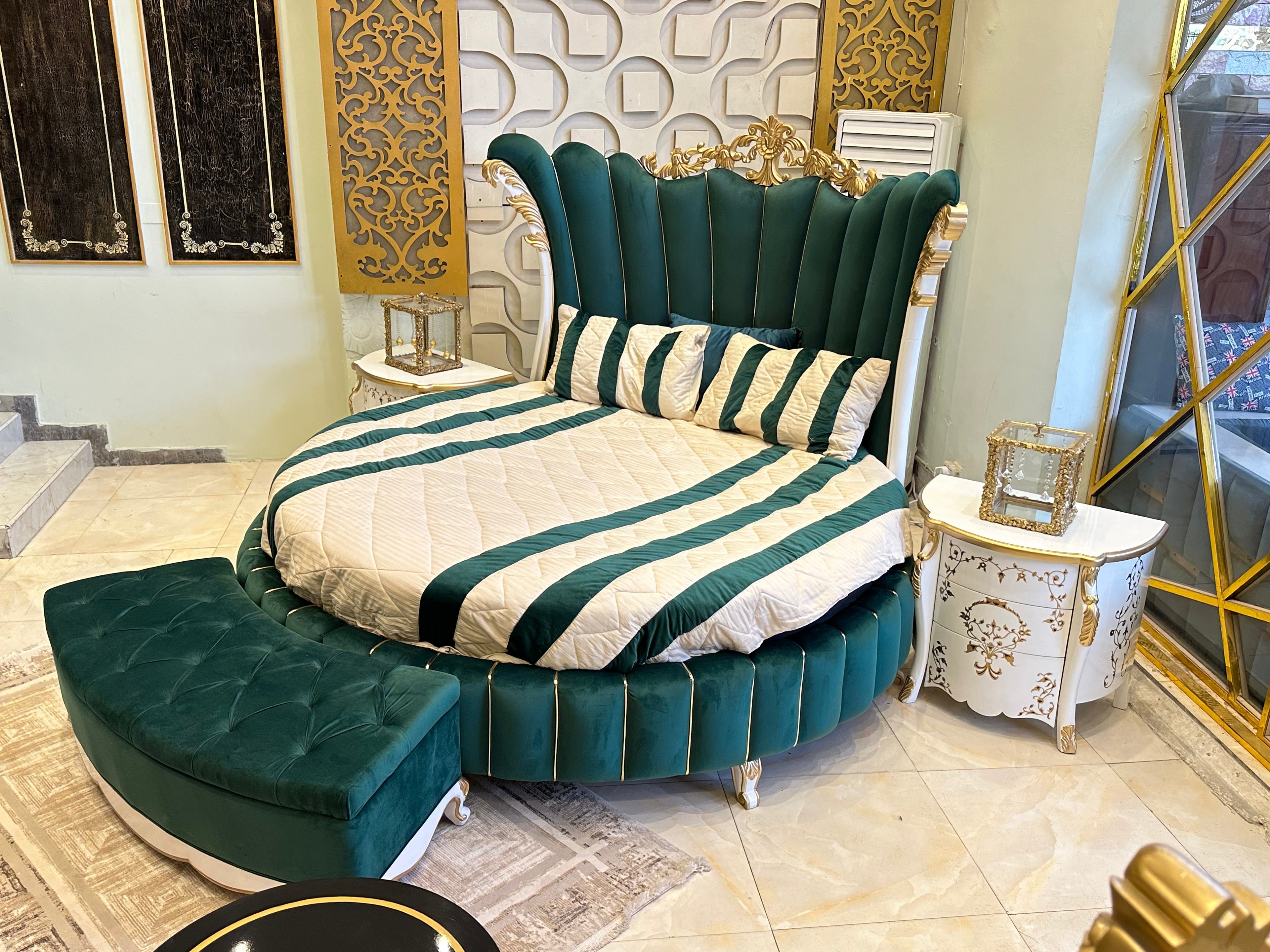 Round Luxury Green Bed