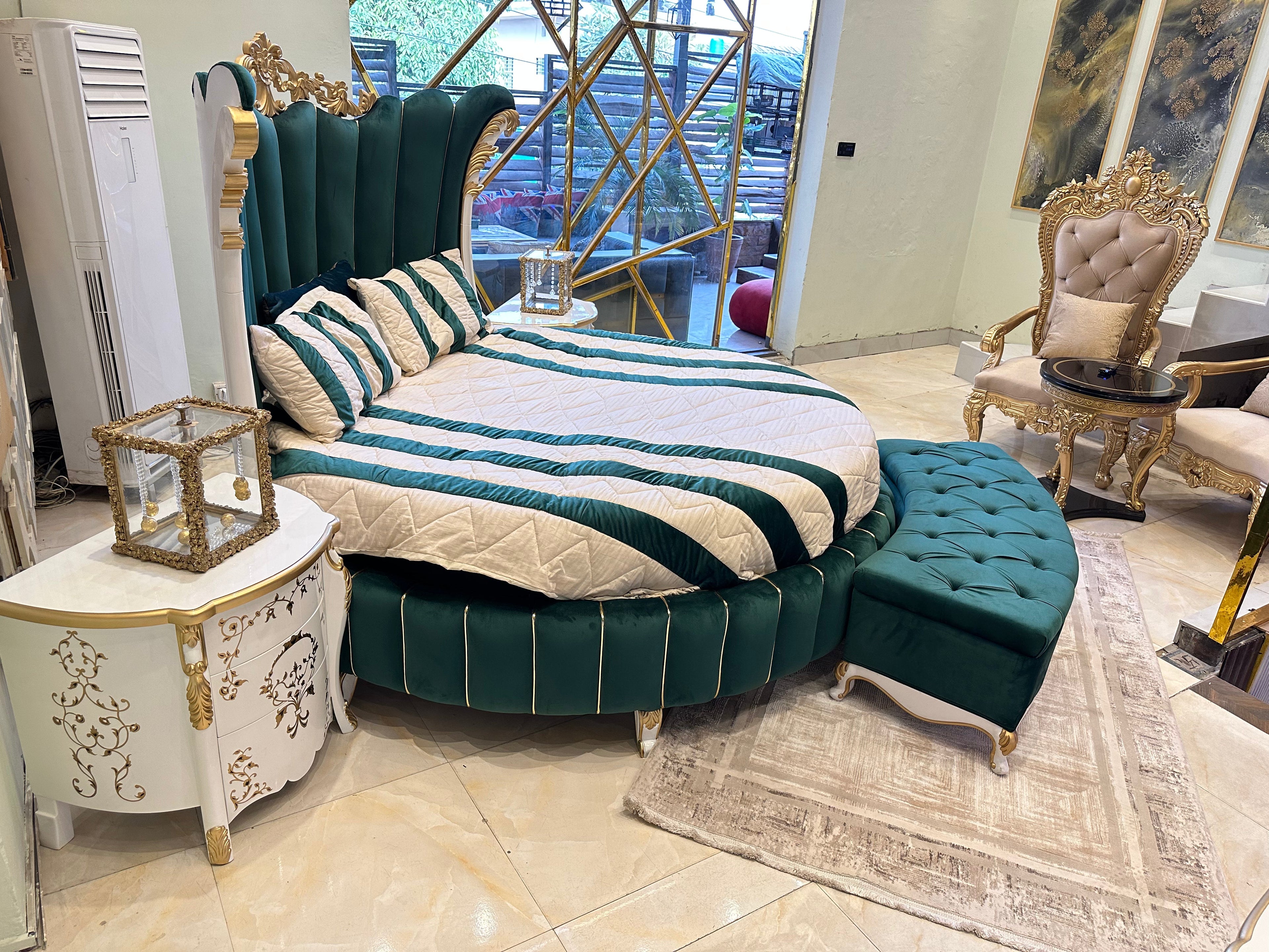 Round Luxury Green Bed