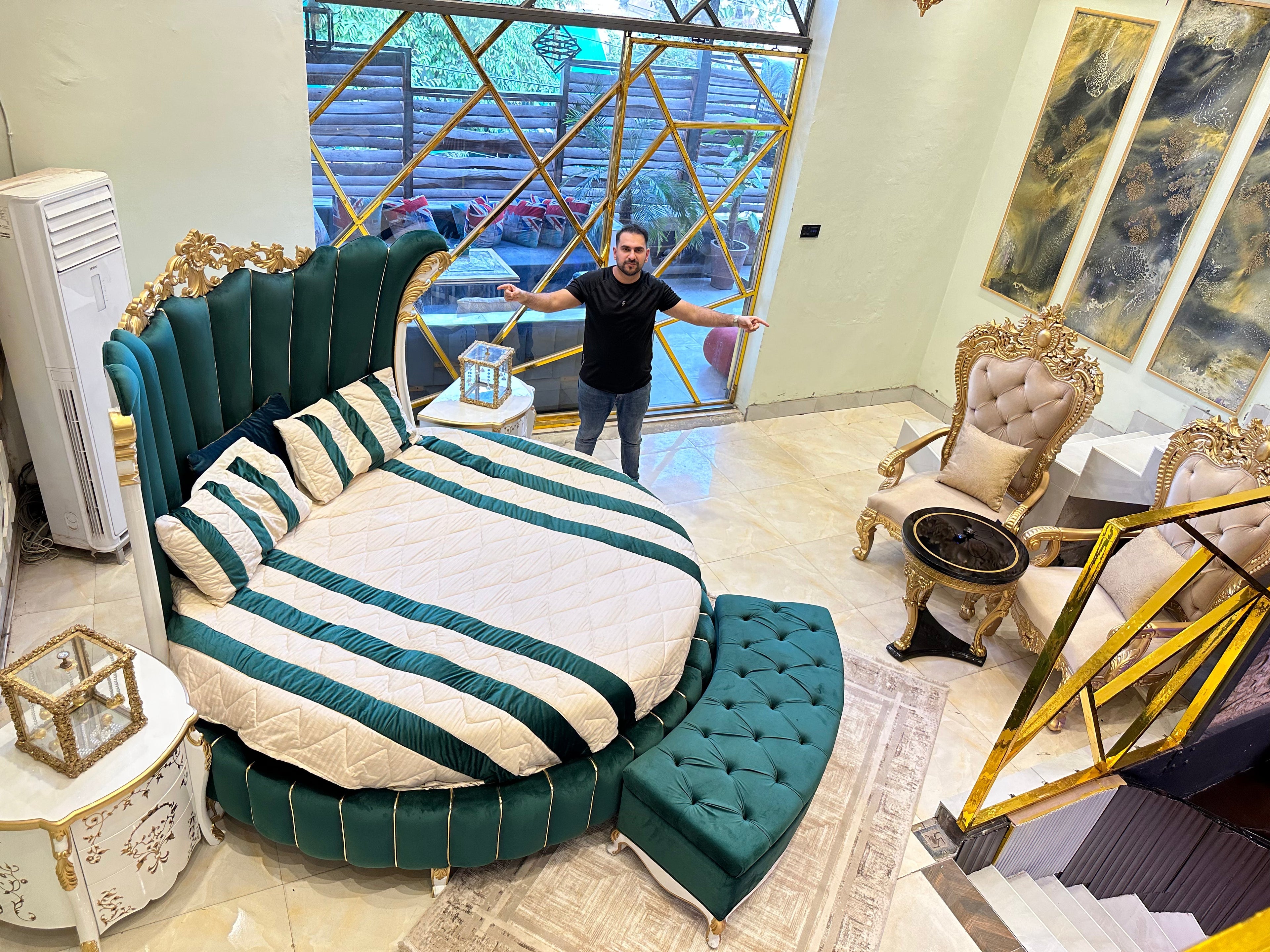 Round Luxury Green Bed