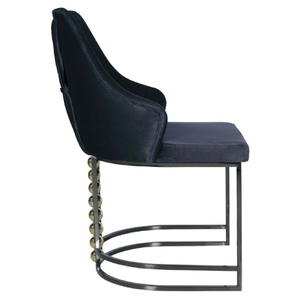 Opulent Design: The Glamorous Velvet Dining Chair