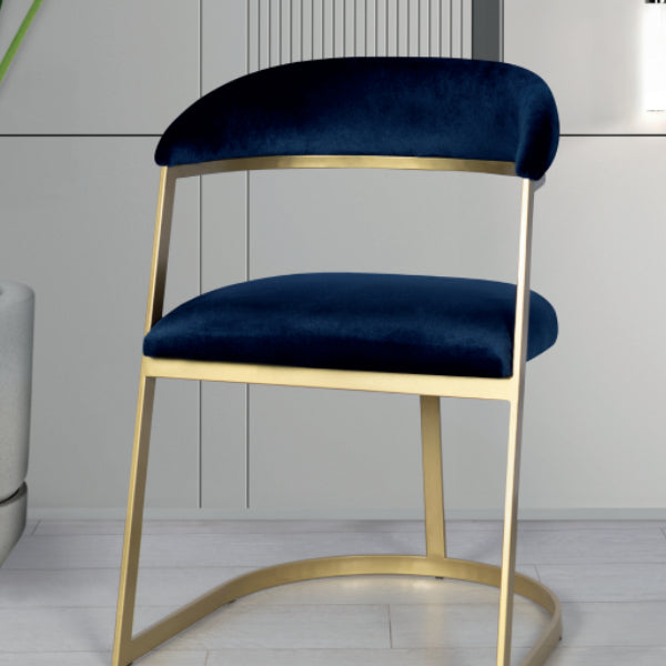 Contemporary Elegance: The Chic Velvet Accent Chair